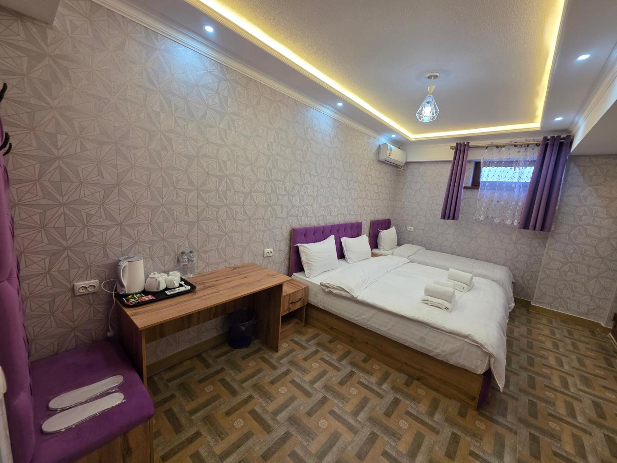 Samarkand Imron Hotel Exterior photo